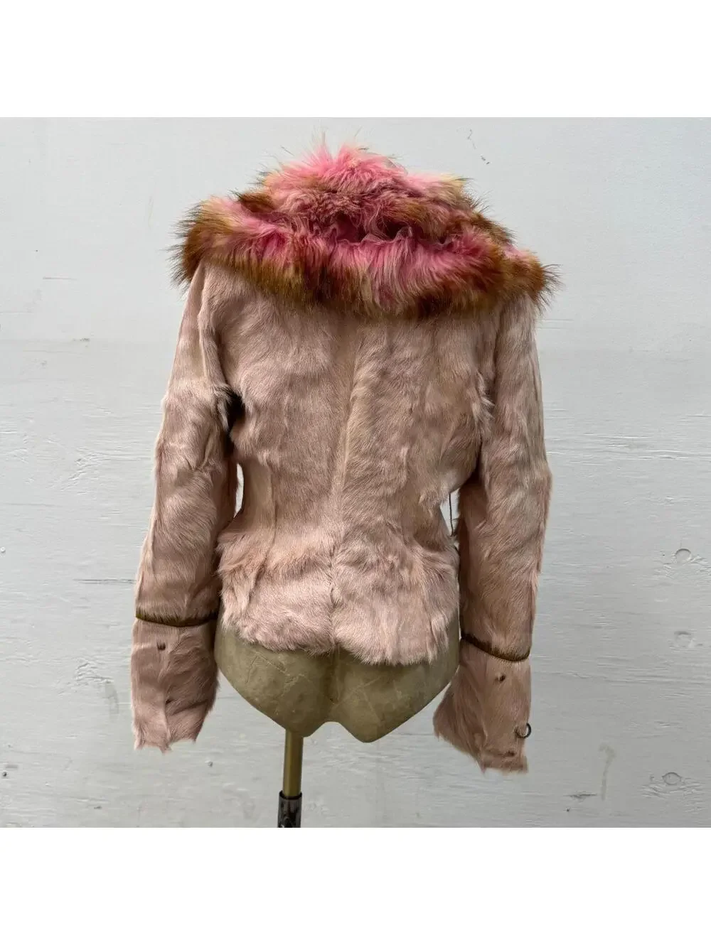 Vintage Y2K Pink Calfskin & Tulle-Trimmed Raccoon Jacket - Picture 6 of 8